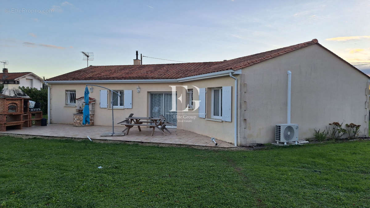 Maison à CHATEAUNEUF-SUR-CHARENTE