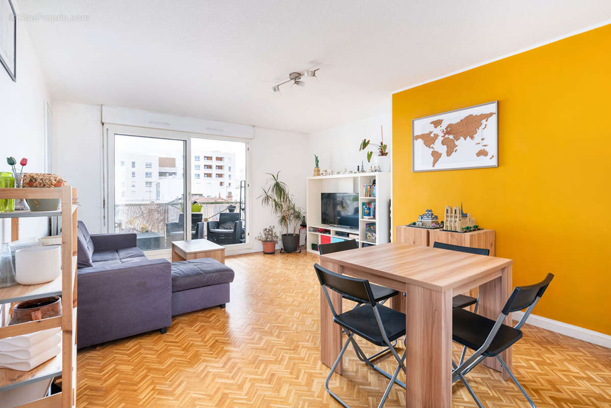 Appartement à LYON-8E