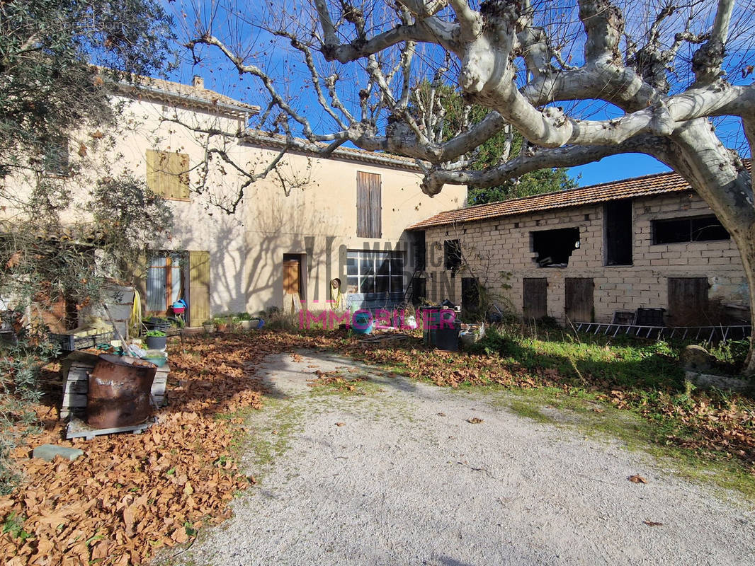 Maison à L&#039;ISLE-SUR-LA-SORGUE