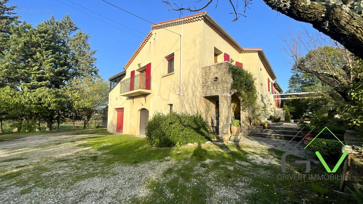 Maison à SAINT-HILAIRE-DE-BRETHMAS