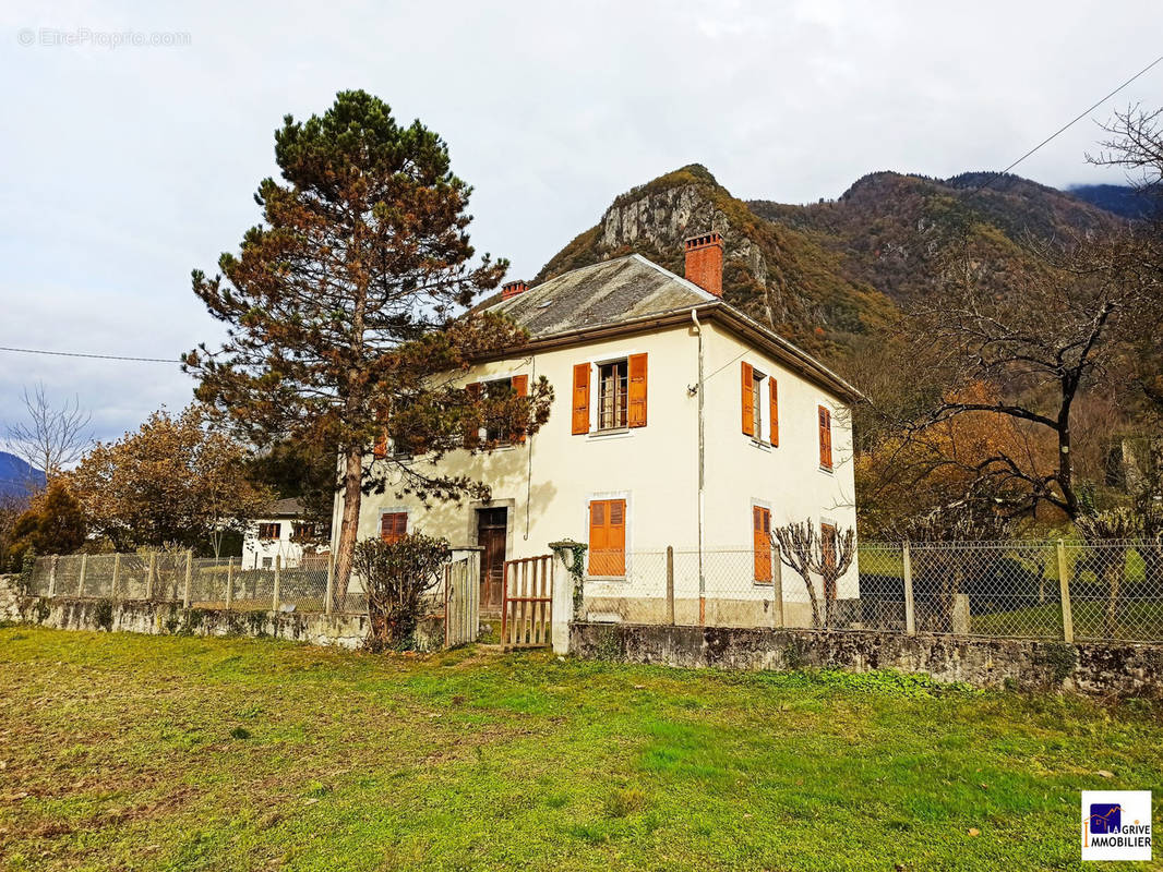 Maison à EPIERRE