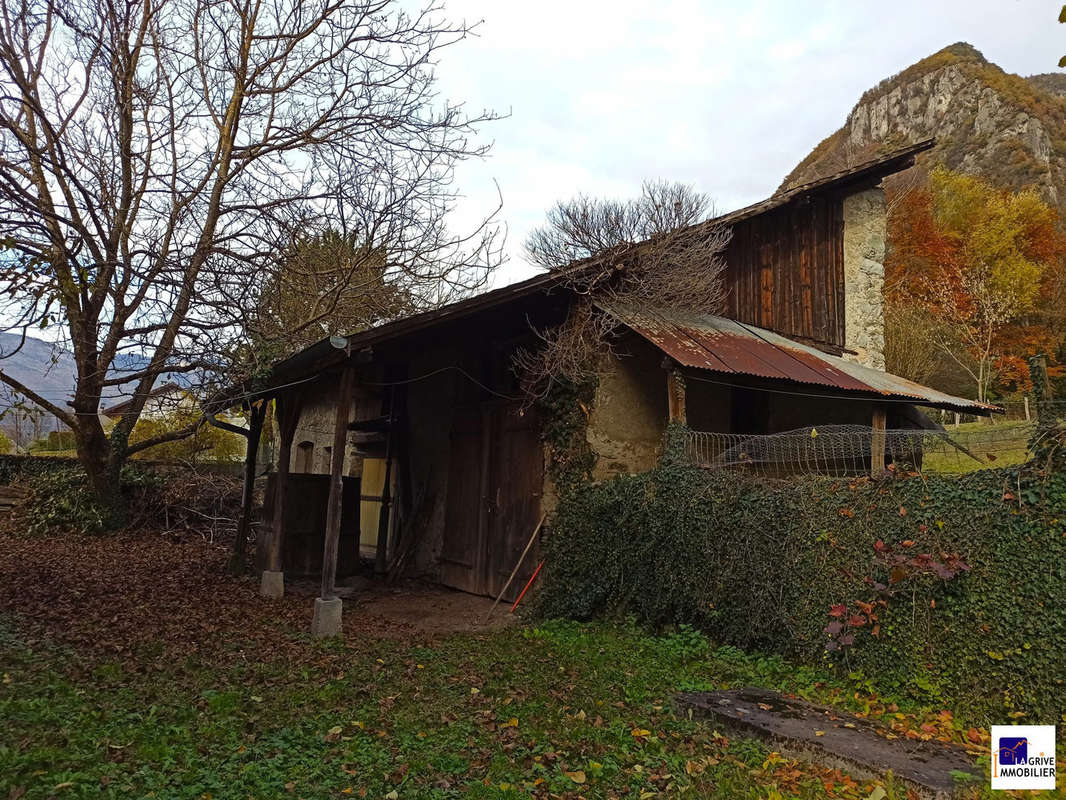 Maison à EPIERRE