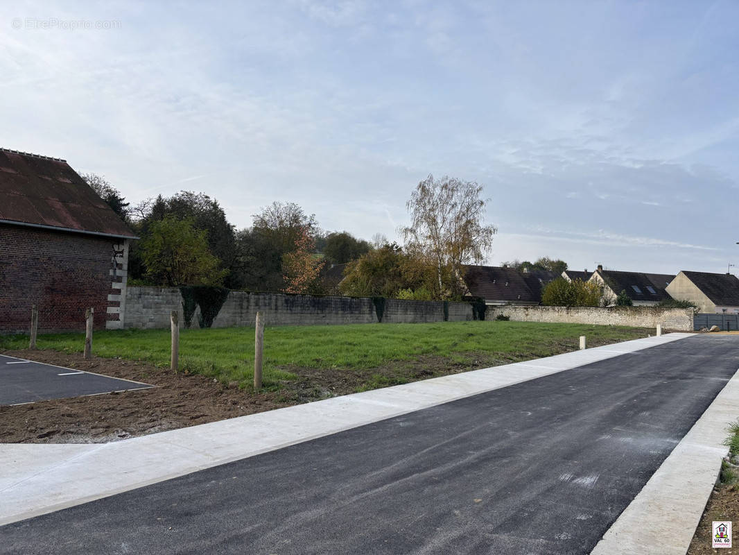 Terrain à BREUIL-LE-SEC