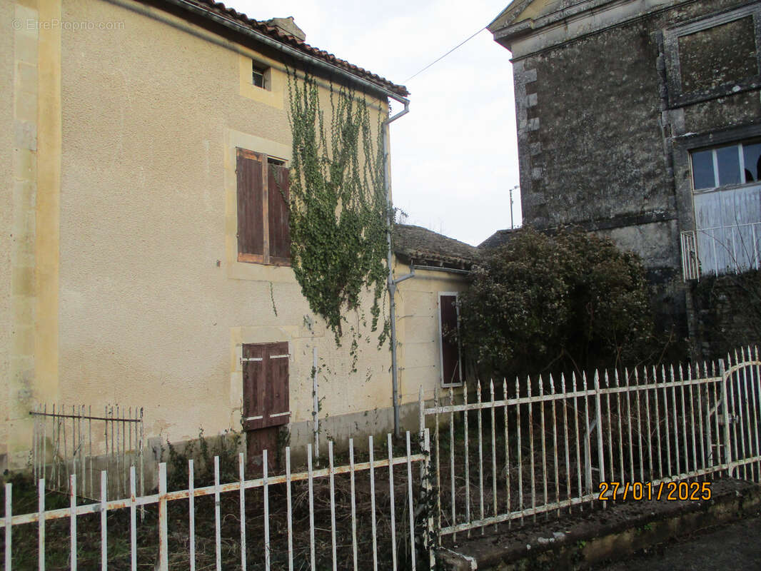 Maison à CEAUX-EN-COUHE