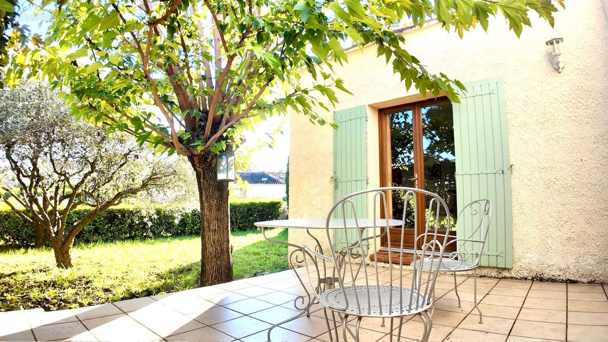 Maison à VAISON-LA-ROMAINE