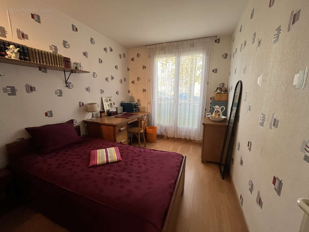 Appartement à EZANVILLE