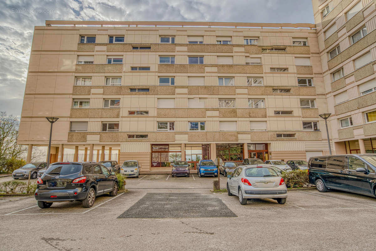 Appartement à CALUIRE-ET-CUIRE