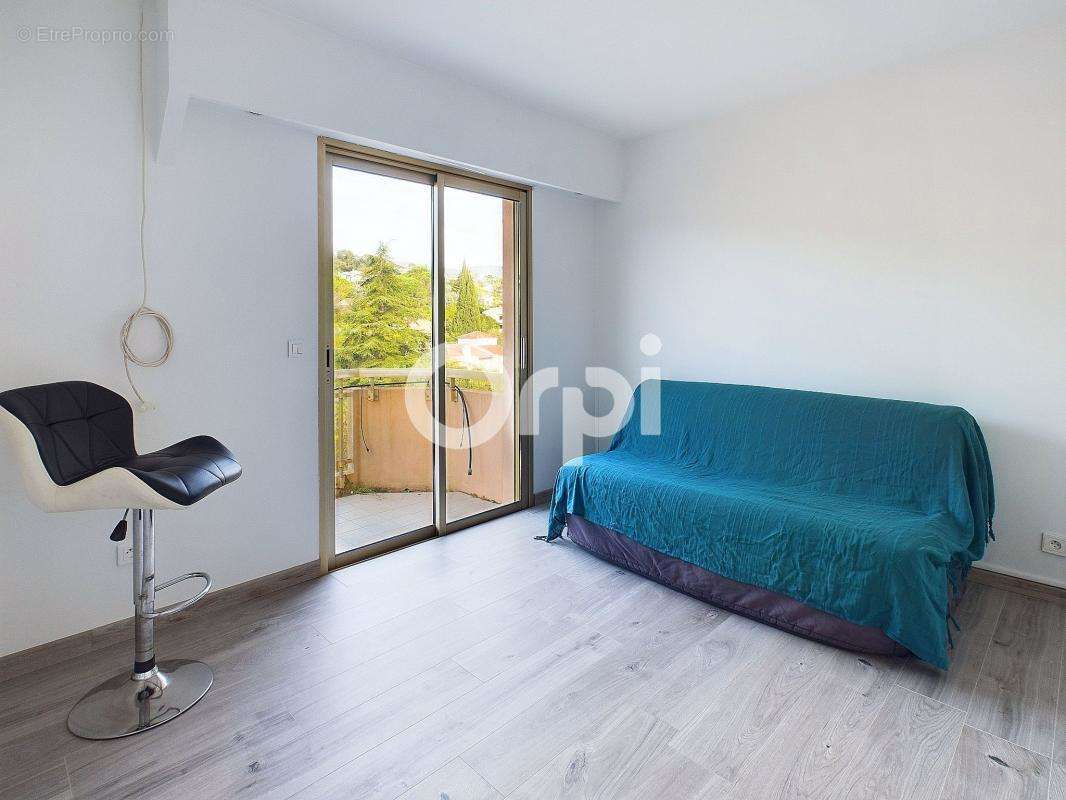 Appartement à MANDELIEU-LA-NAPOULE