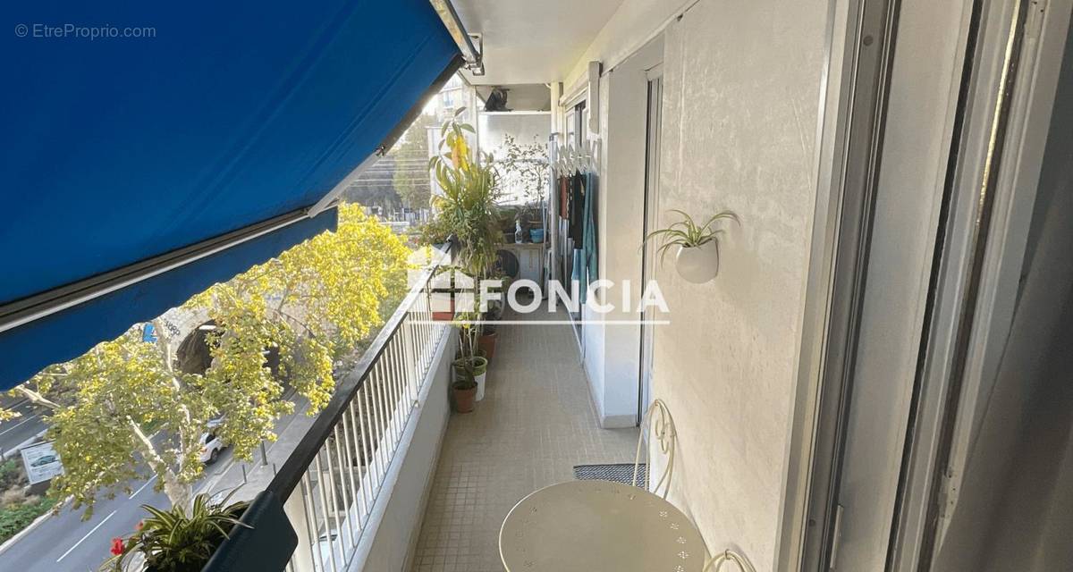 Appartement à MARSEILLE-4E