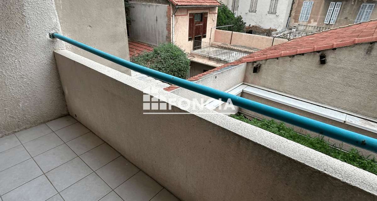 Appartement à MARSEILLE-5E