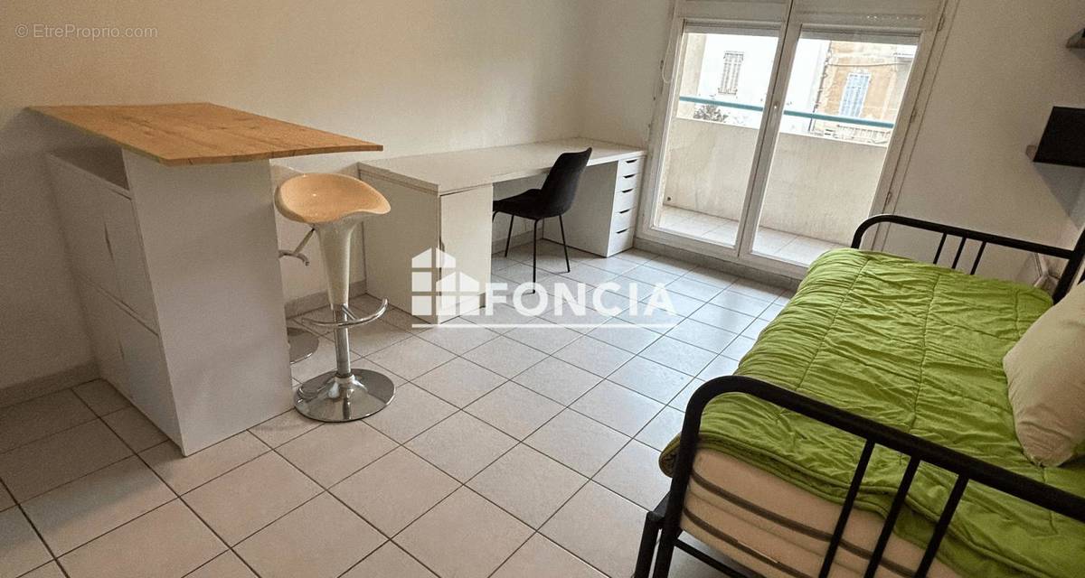 Appartement à MARSEILLE-5E