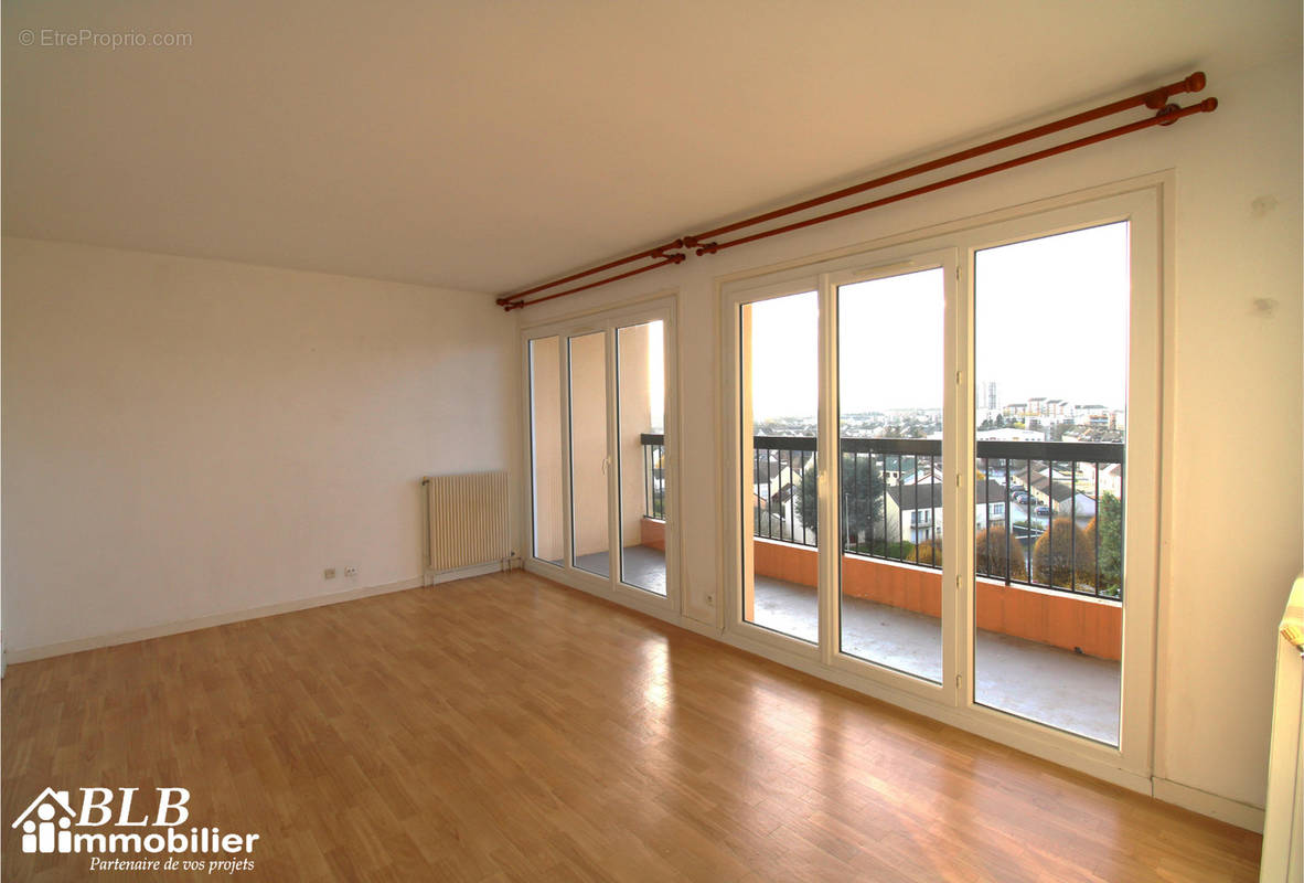 Appartement à ELANCOURT