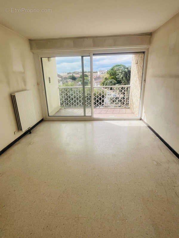 Appartement à LUNEL