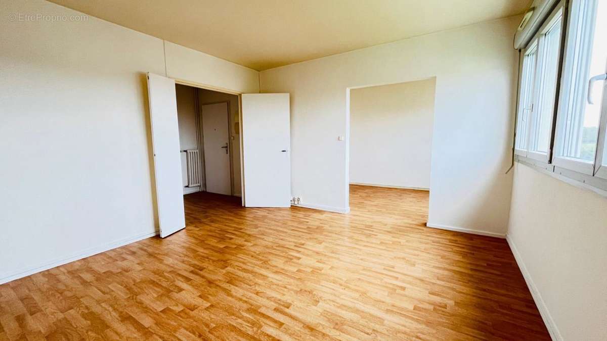 Appartement à CHEMILLE