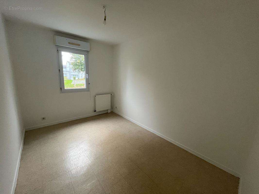 Appartement à MONTREUIL-JUIGNE