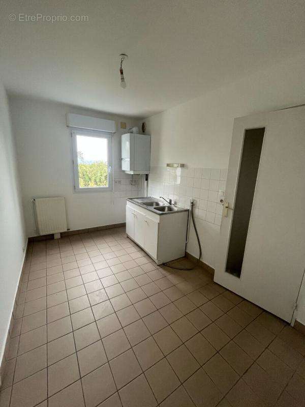 Appartement à MONTREUIL-JUIGNE