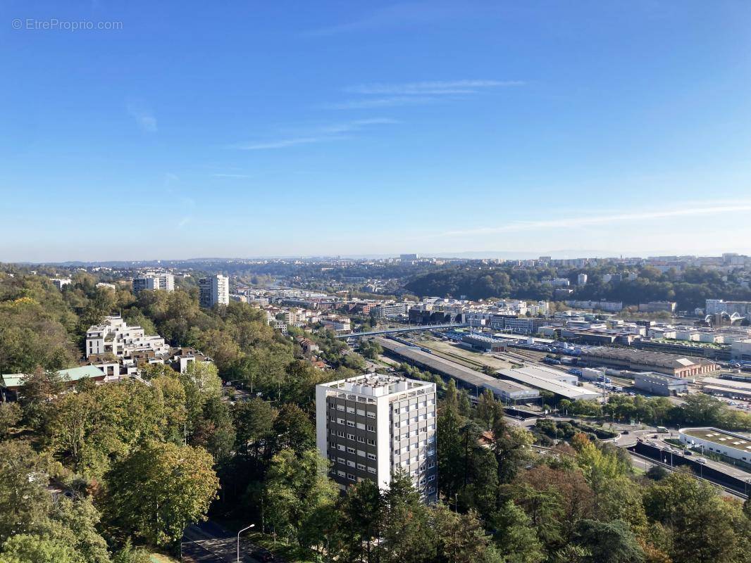 Appartement à LYON-9E