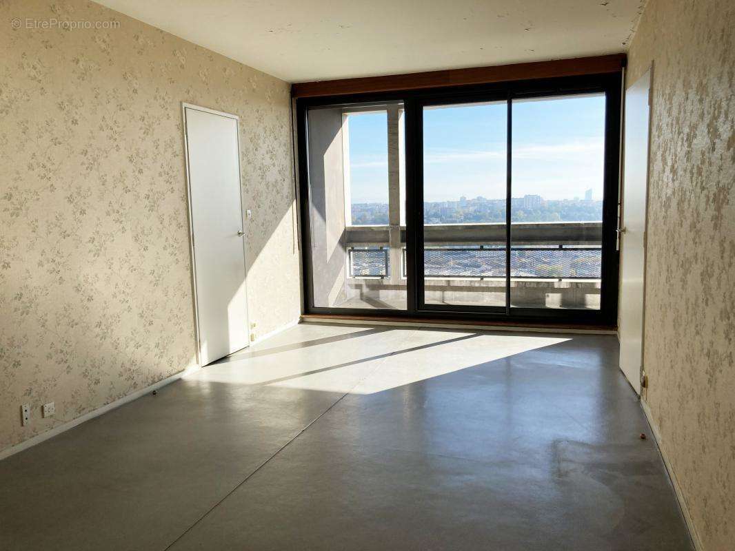 Appartement à LYON-9E