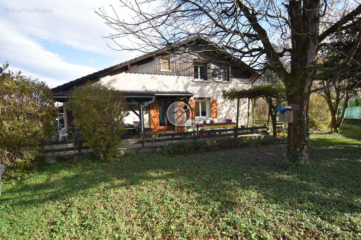 Maison à VILLARD-BONNOT