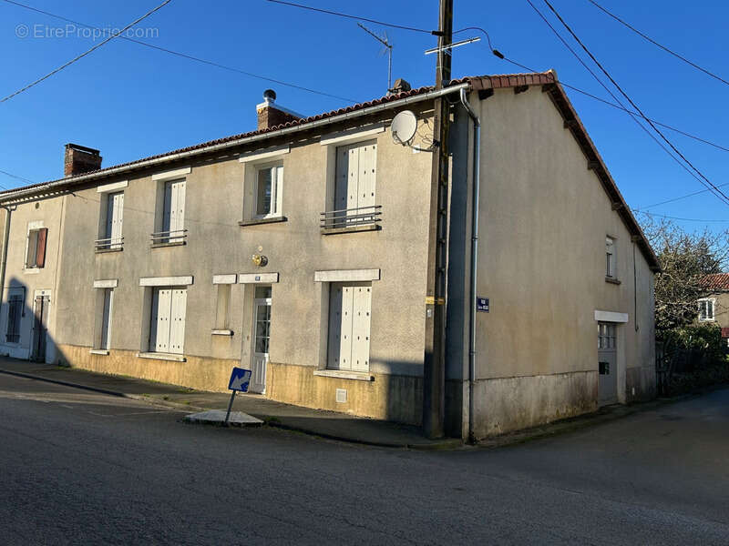 Maison à REFFANNES