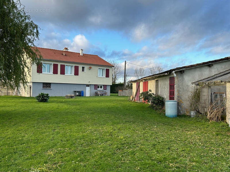 Maison à NANTEUIL