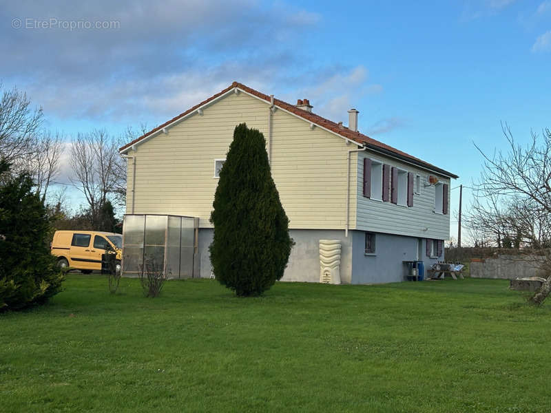 Maison à NANTEUIL