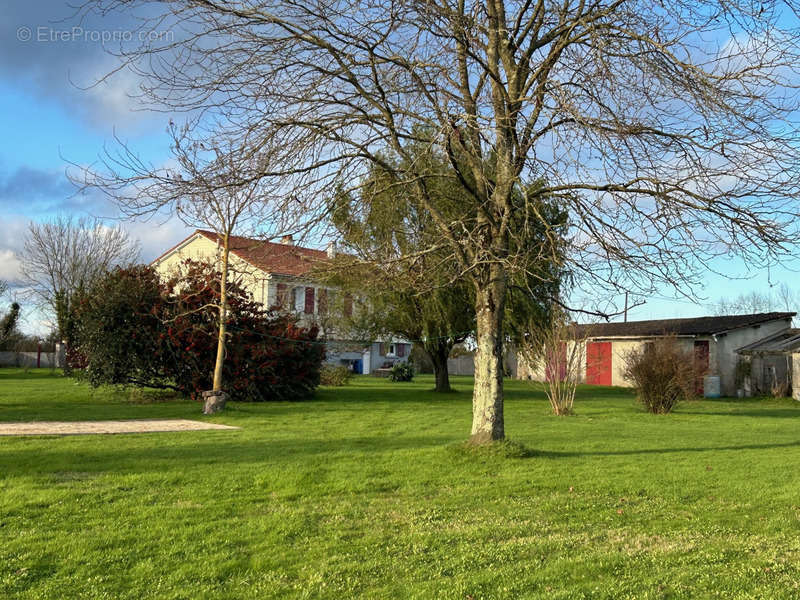 Maison à NANTEUIL