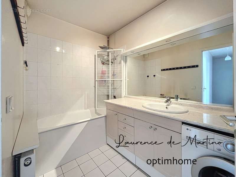 Appartement à LA GARENNE-COLOMBES