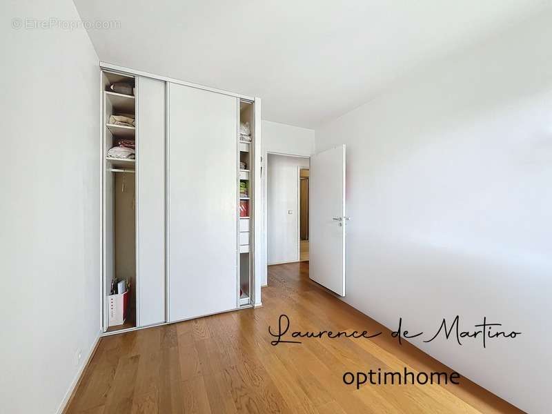 Appartement à LA GARENNE-COLOMBES