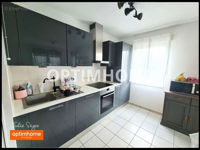 Appartement à CESSY