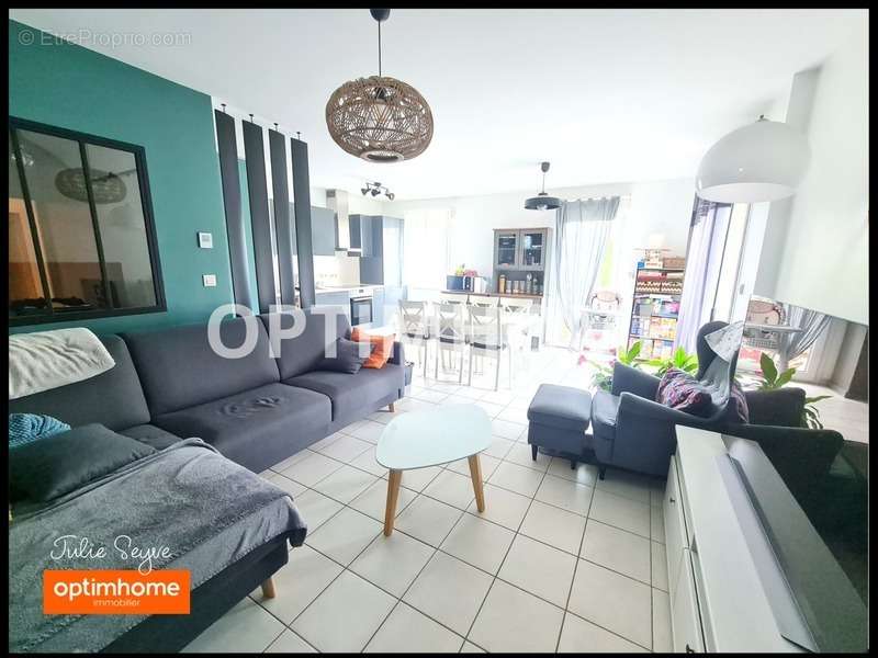 Appartement à CESSY