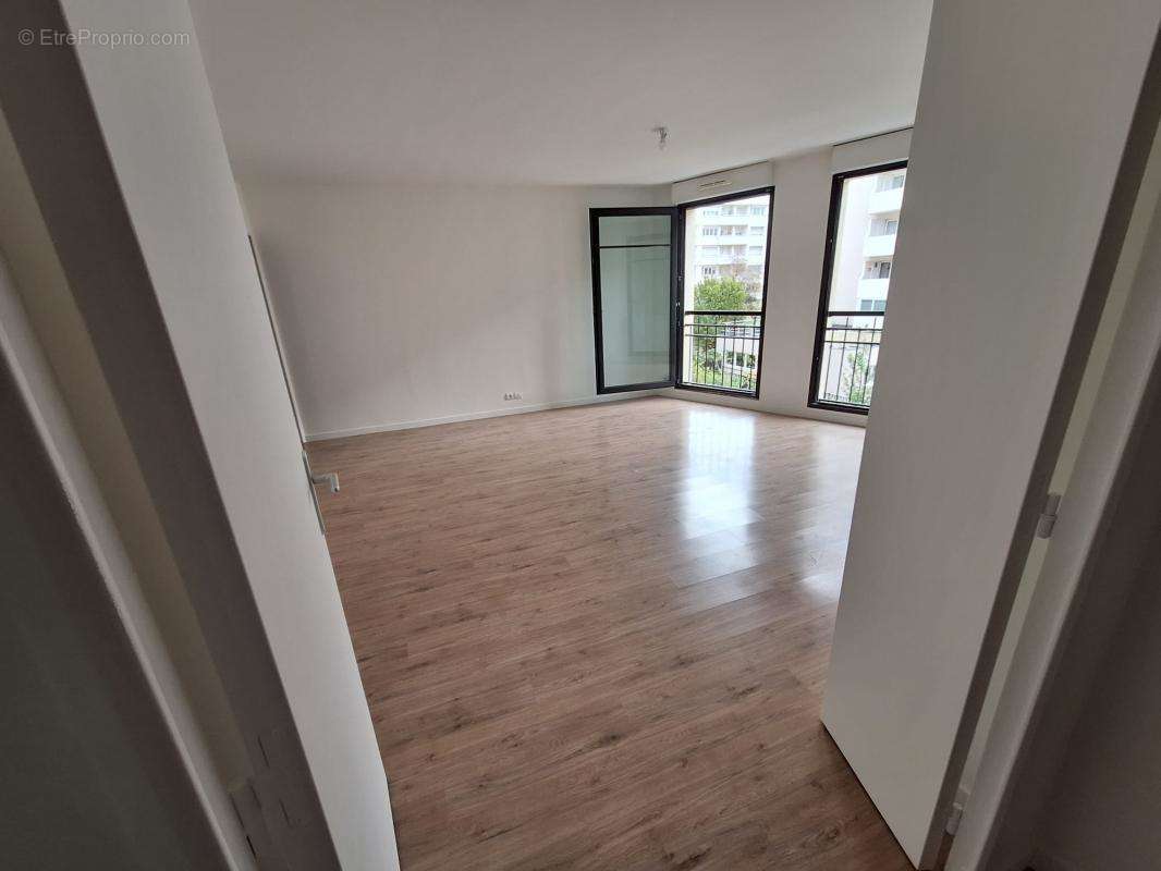 Appartement à LEVALLOIS-PERRET