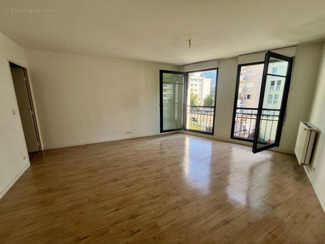 Appartement à LEVALLOIS-PERRET