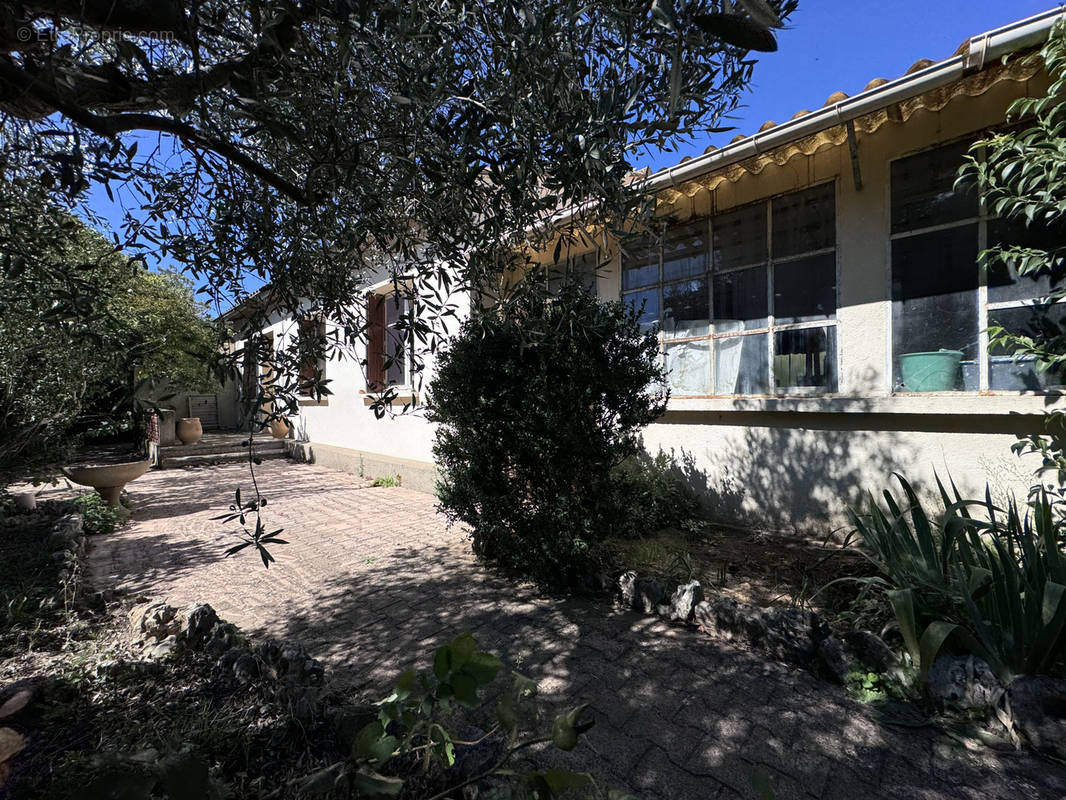 Maison à PEYROLLES-EN-PROVENCE