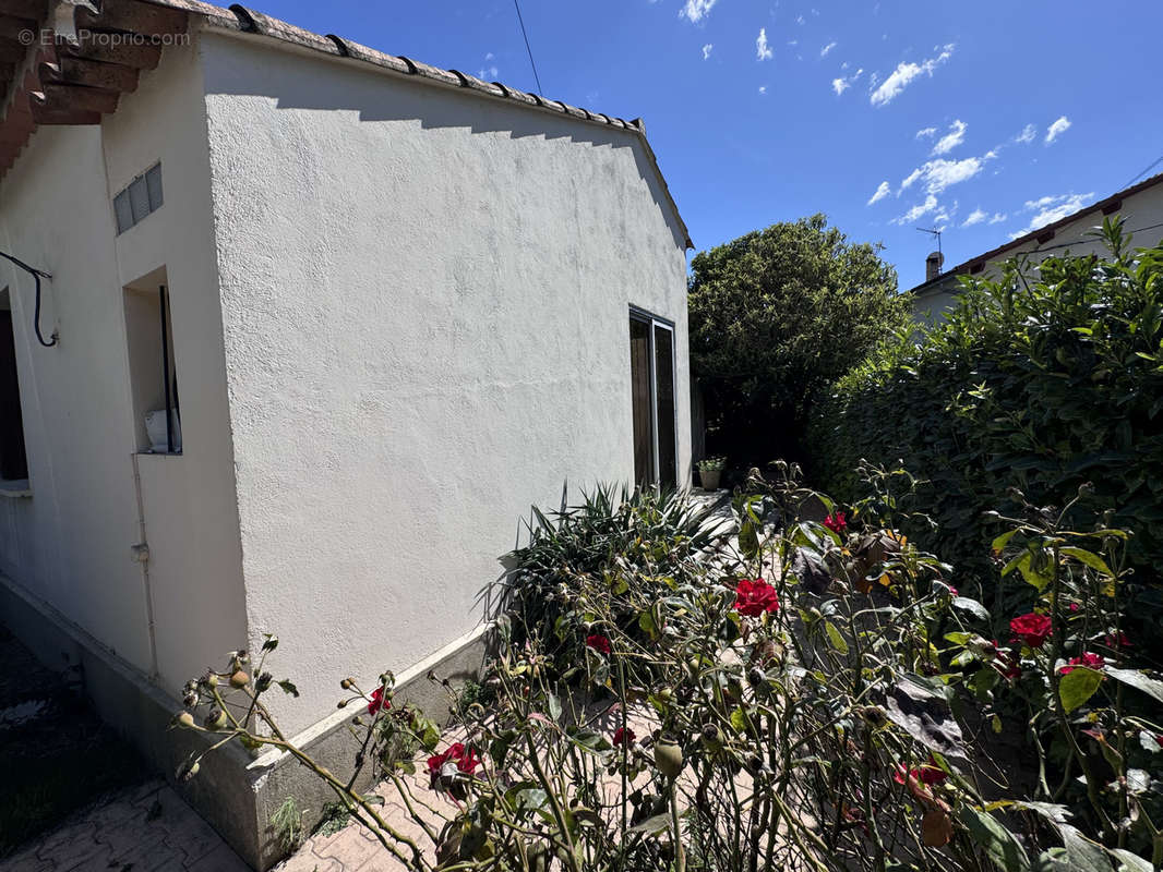 Maison à PEYROLLES-EN-PROVENCE