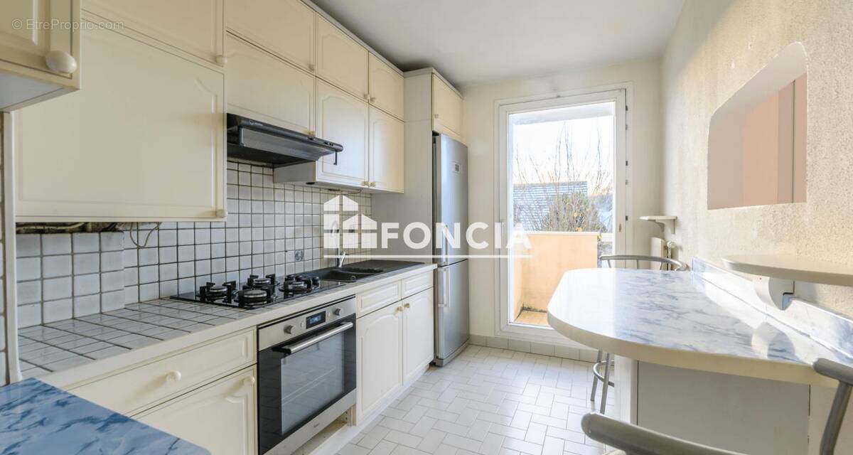 Appartement à PONTAULT-COMBAULT