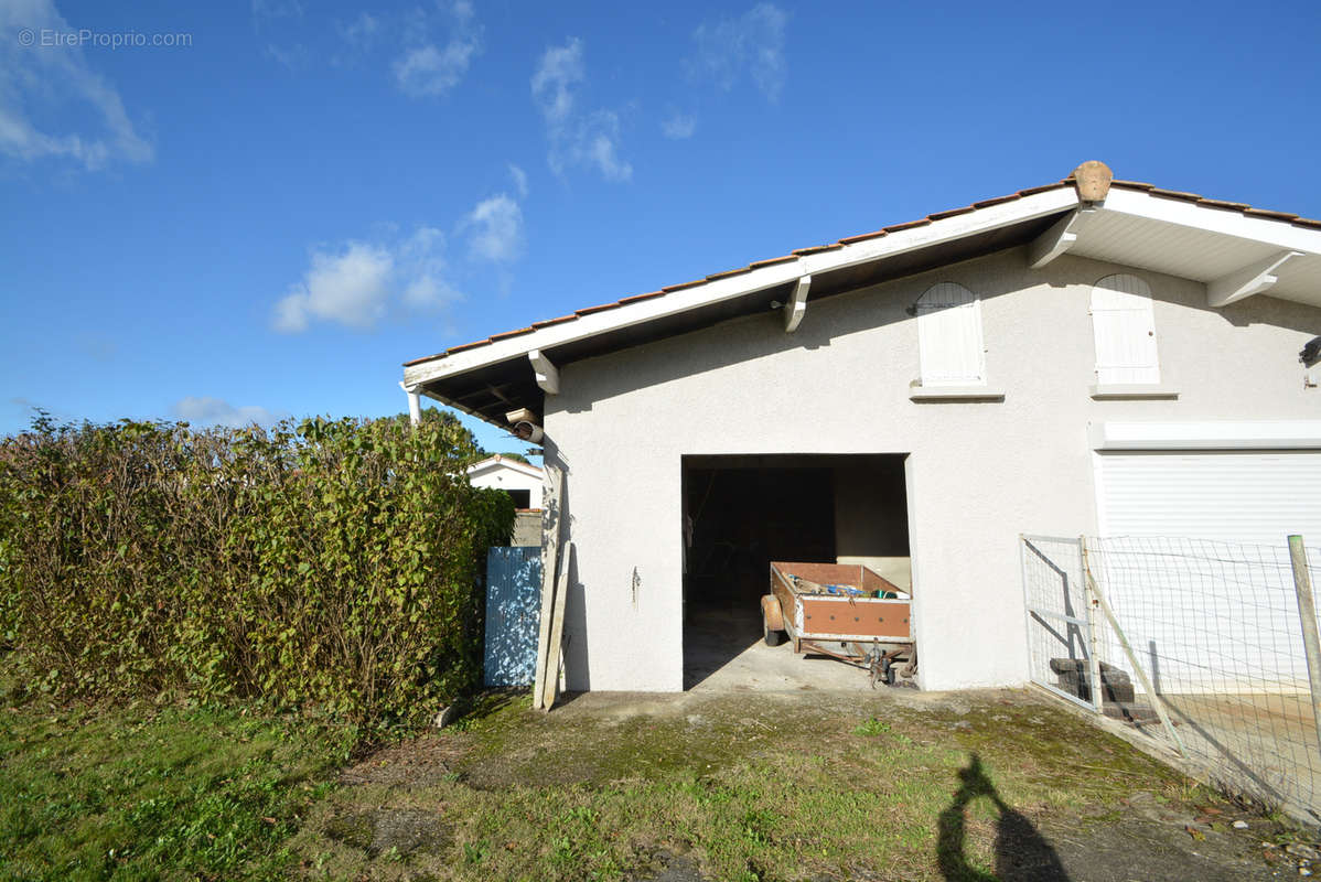 Maison à LE PORGE