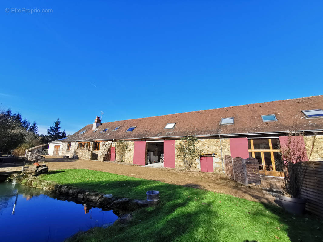 Maison à SAINT-YRIEIX-LA-PERCHE