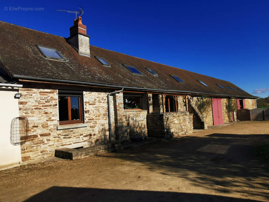 Maison à SAINT-YRIEIX-LA-PERCHE