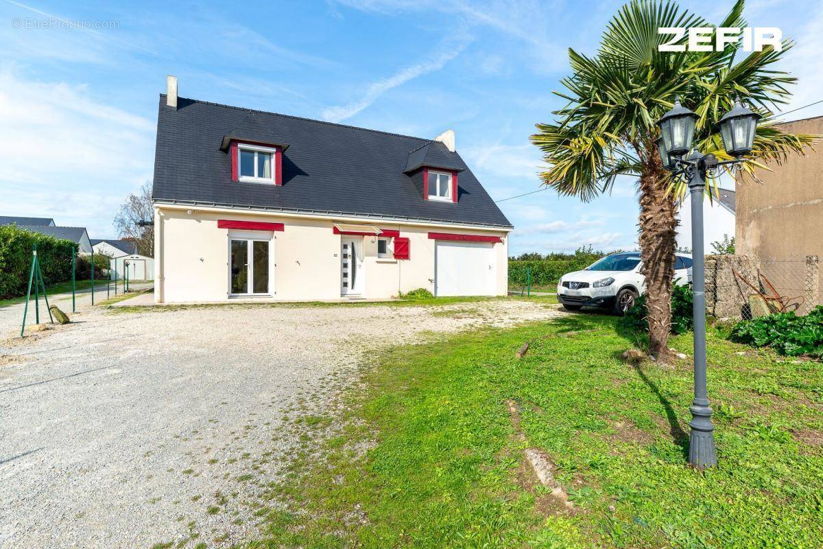 Maison à SAINTE-LUCE-SUR-LOIRE