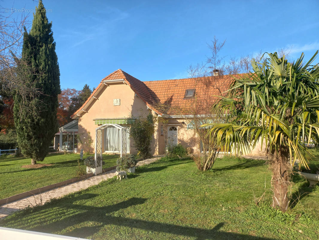 Maison à TRIE-SUR-BAISE