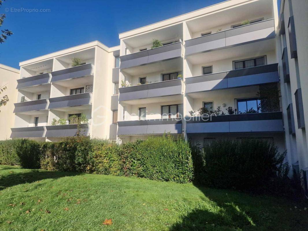 Appartement à MONTIGNY-LE-BRETONNEUX