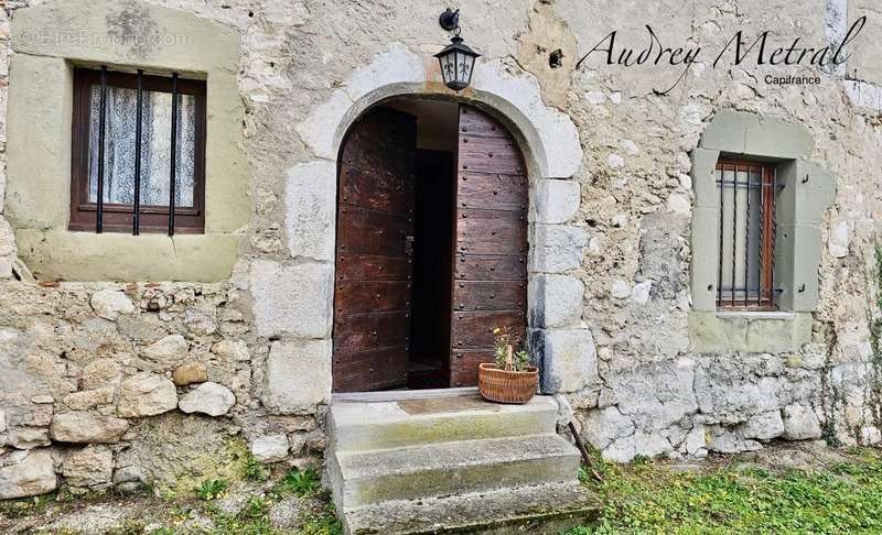 Maison à SERRIERES-EN-CHAUTAGNE