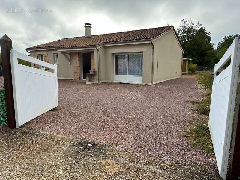 Maison à SARLIAC-SUR-L&#039;ISLE