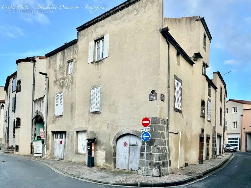 Maison à RIOM