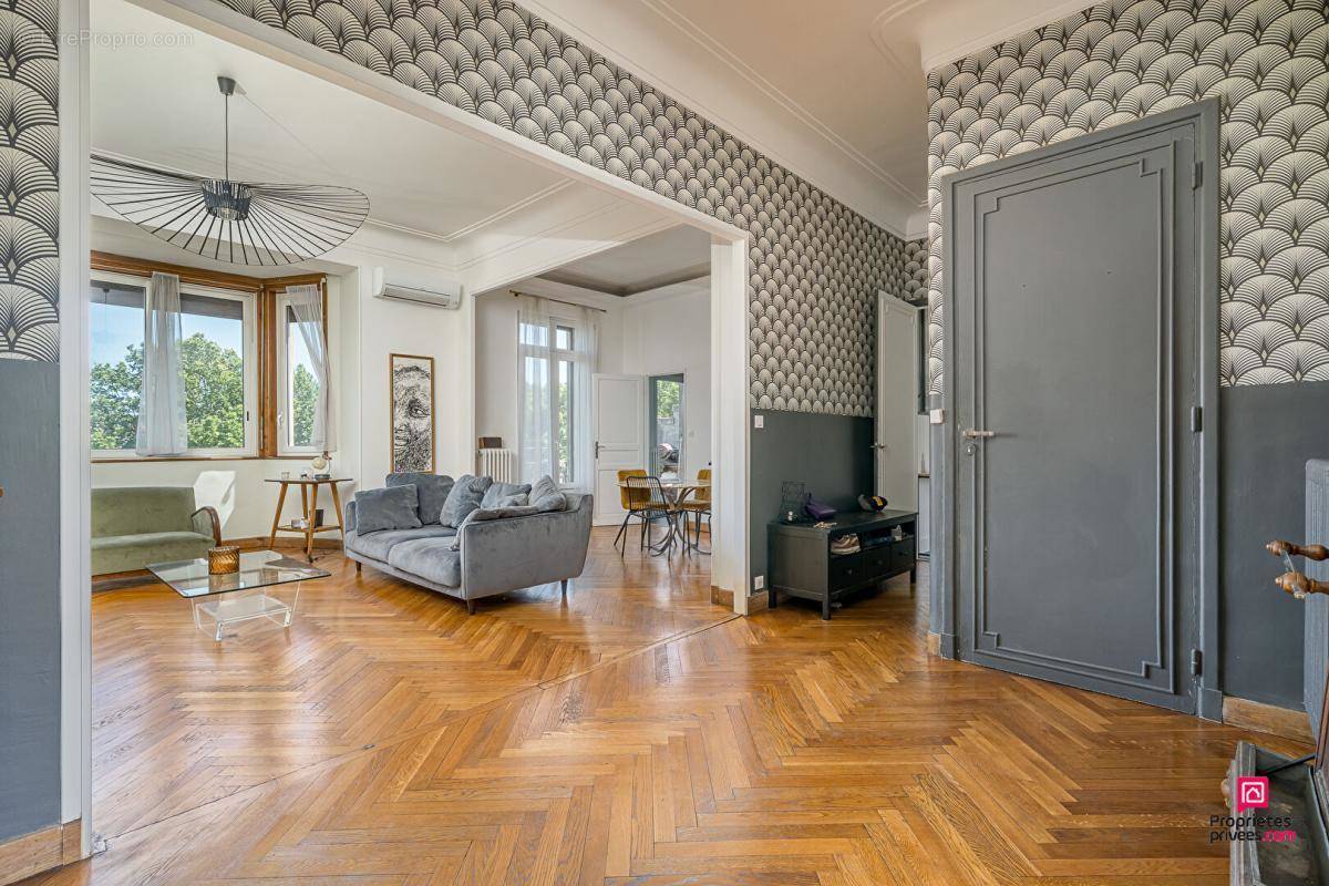 Appartement à MARSEILLE-13E