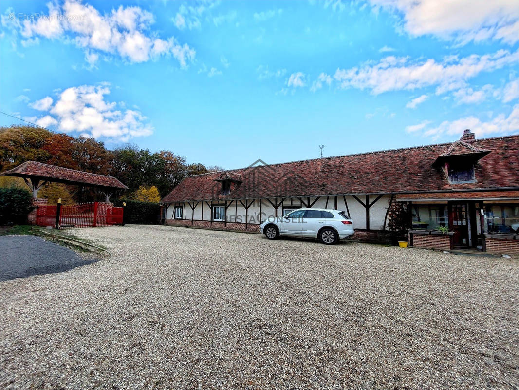 Maison à RONCHEROLLES-EN-BRAY