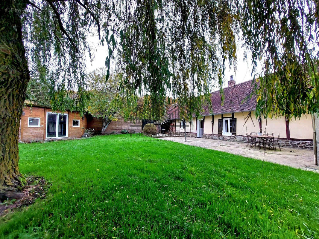 Maison à RONCHEROLLES-EN-BRAY