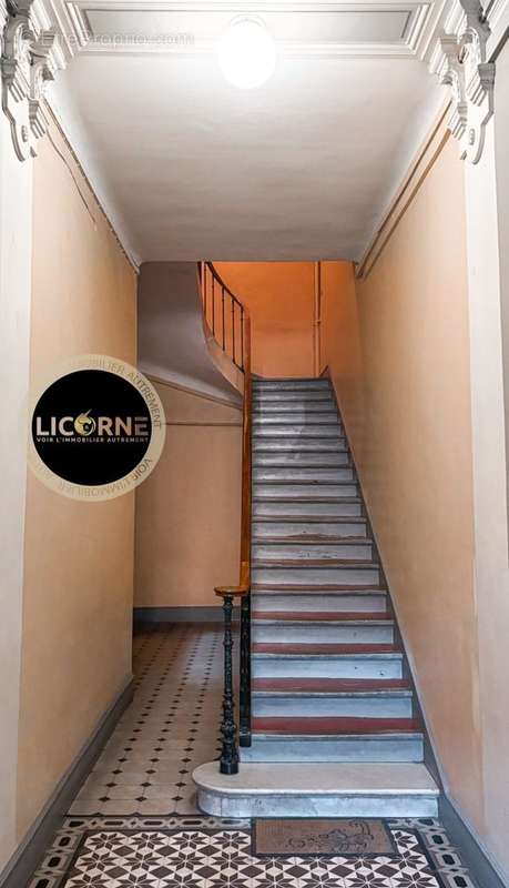 Appartement à MARSEILLE-5E