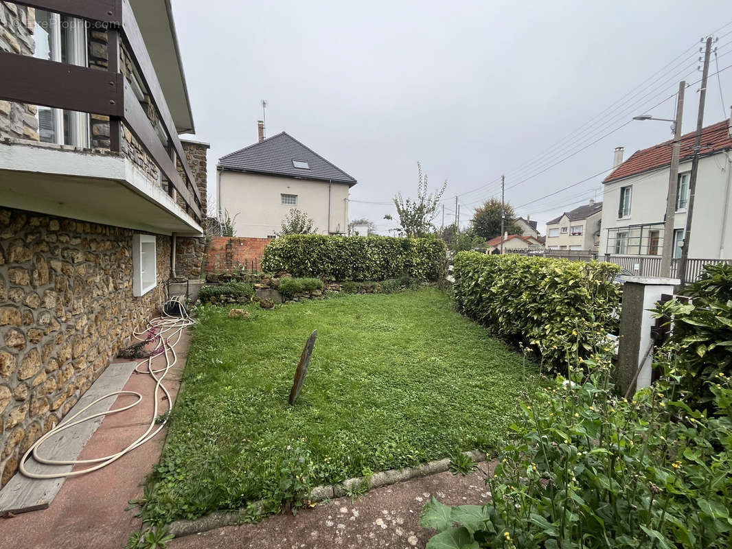 Maison à PARAY-VIEILLE-POSTE